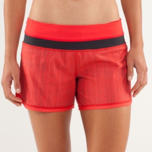 Lulu Lemon Groovy Run Short - Picture 1 of 11